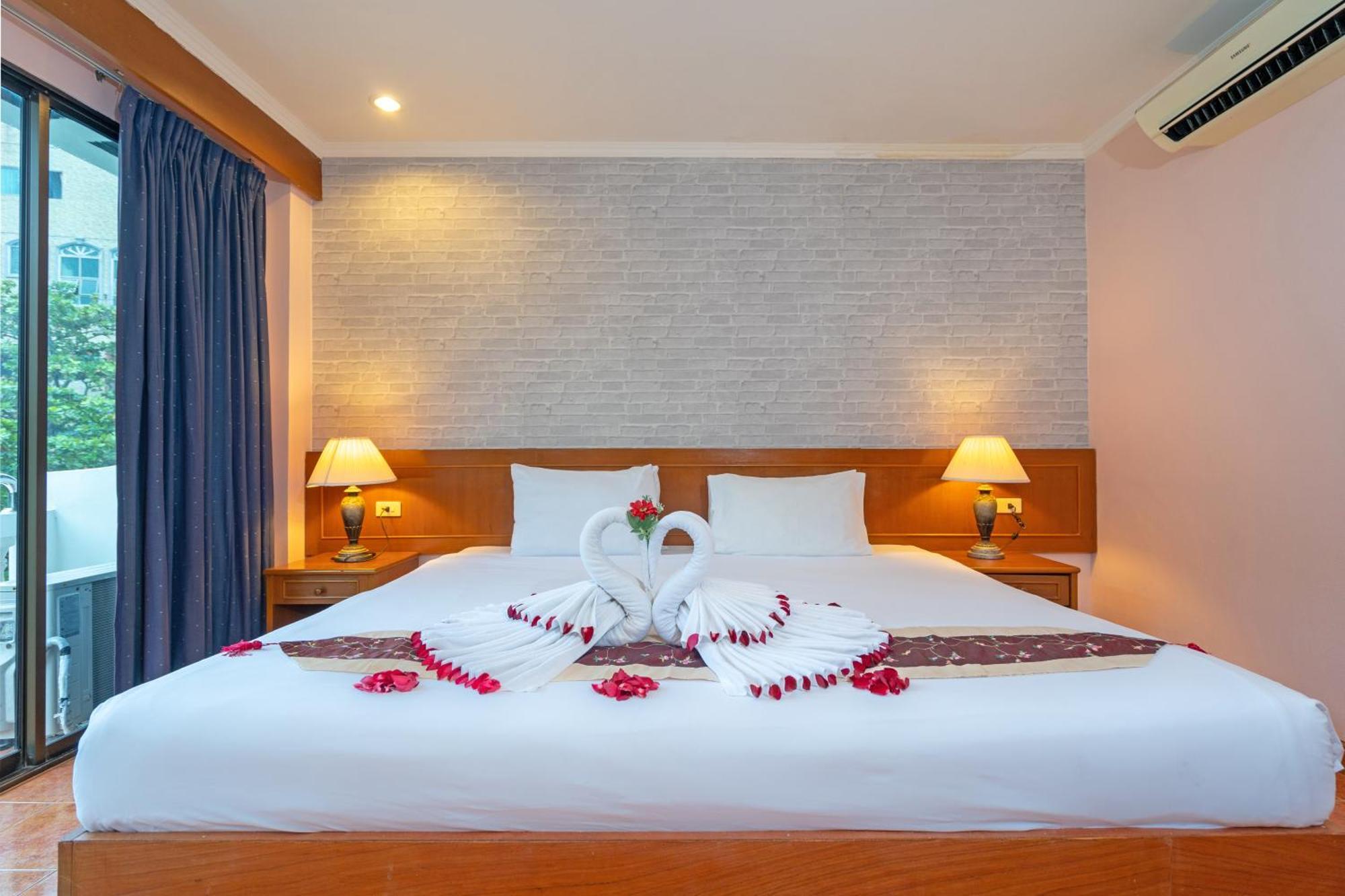 Patong Central Residence And Apartment Экстерьер фото