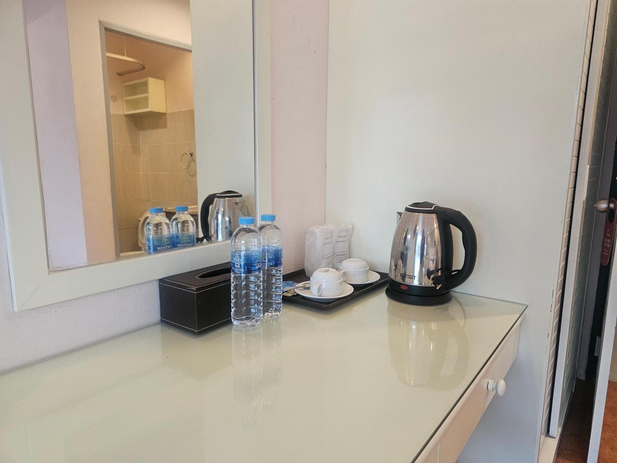 Patong Central Residence And Apartment Экстерьер фото