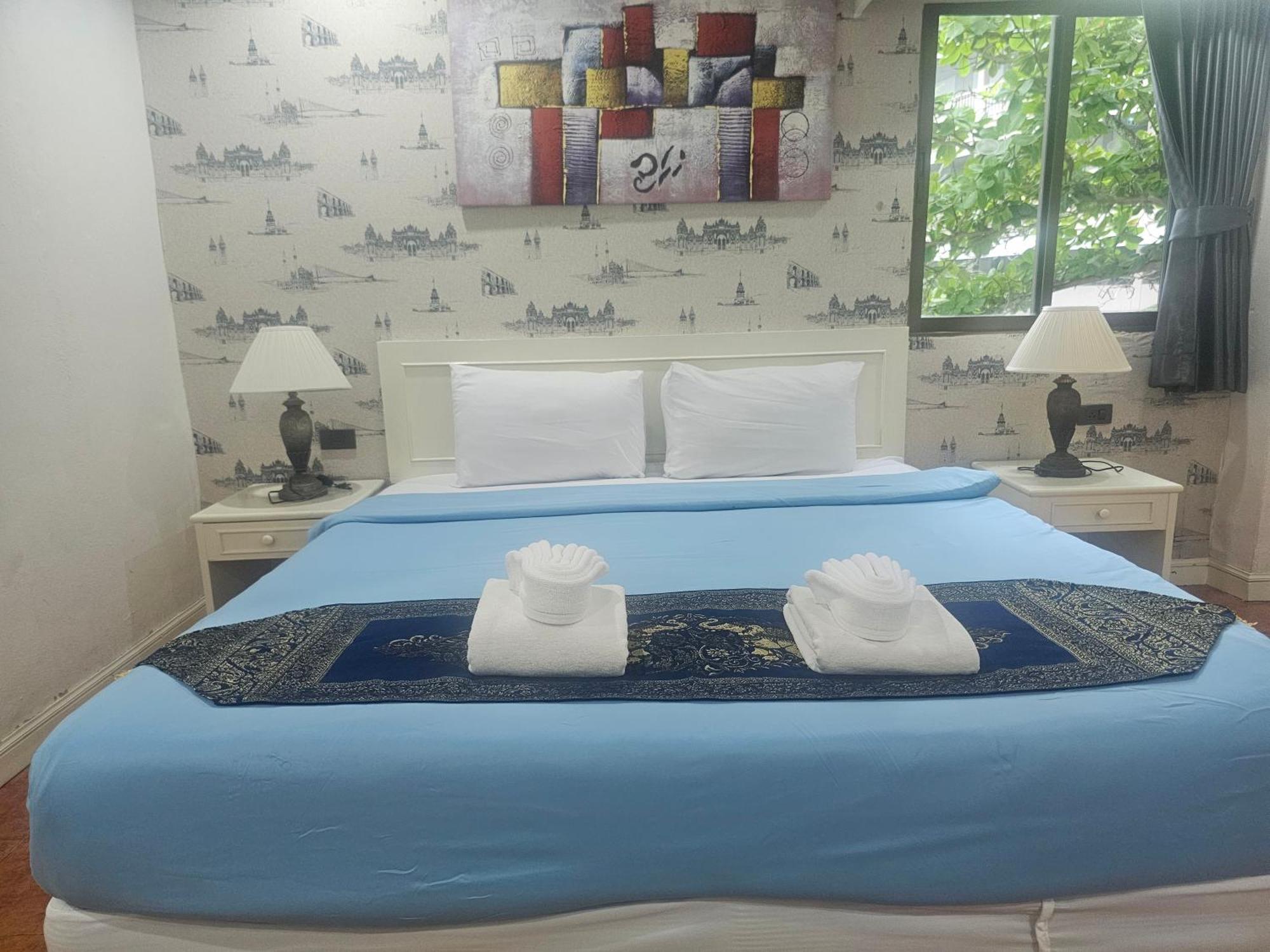 Patong Central Residence And Apartment Номер фото